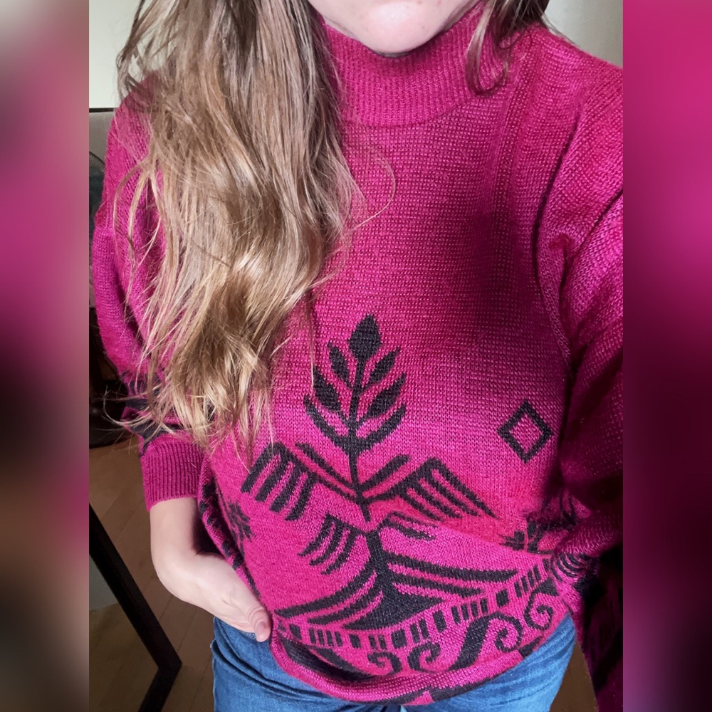 Vintage magenta aztec 3/4 sleeve sweater